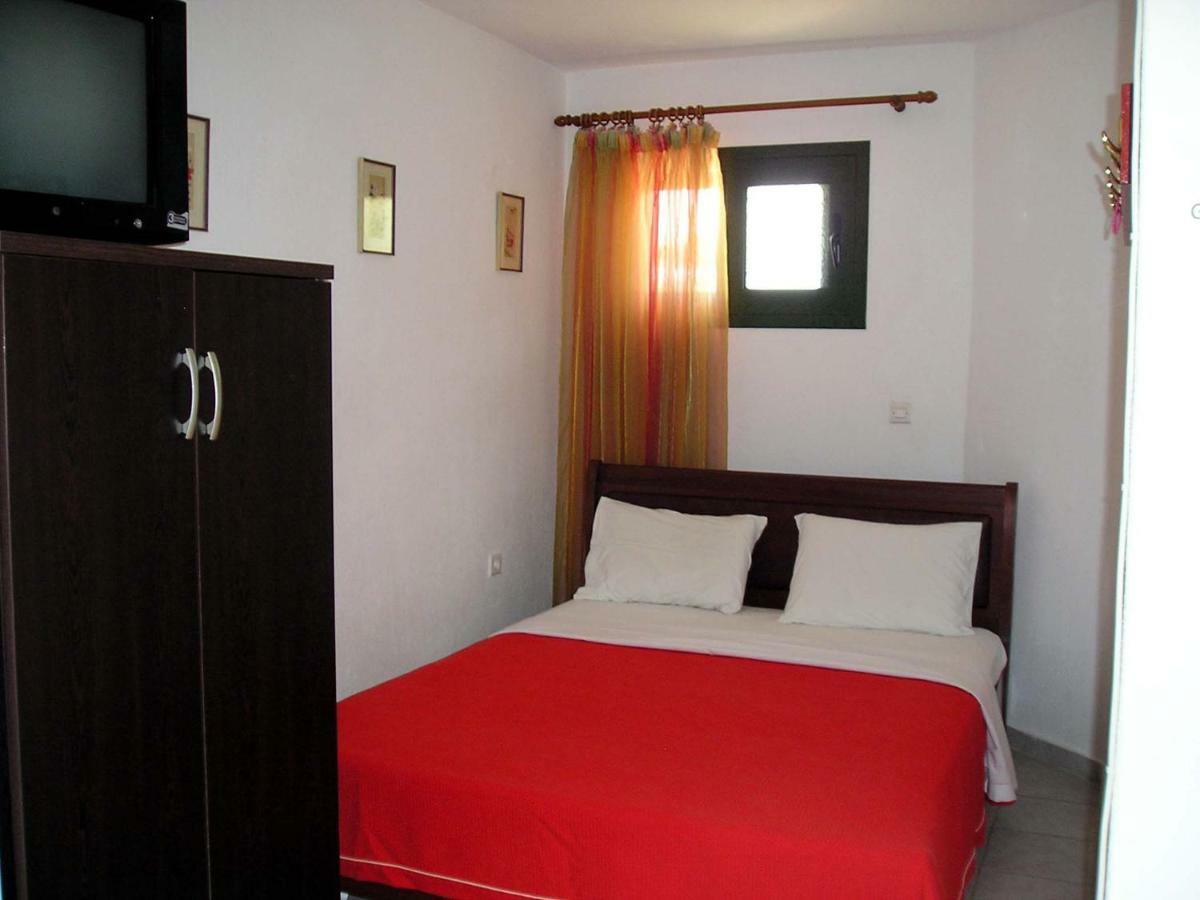 Golden Beach Inn Chrysi Ammoudia ภายนอก รูปภาพ